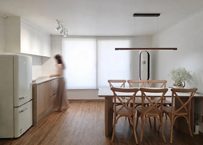Open 5 Minutes To Sinsa Station ,5 Minutes To Airport Bus, Spacious Living ,garosu-gil ,coex ,plastic Surgery,hotel Bedding ソウル特別市